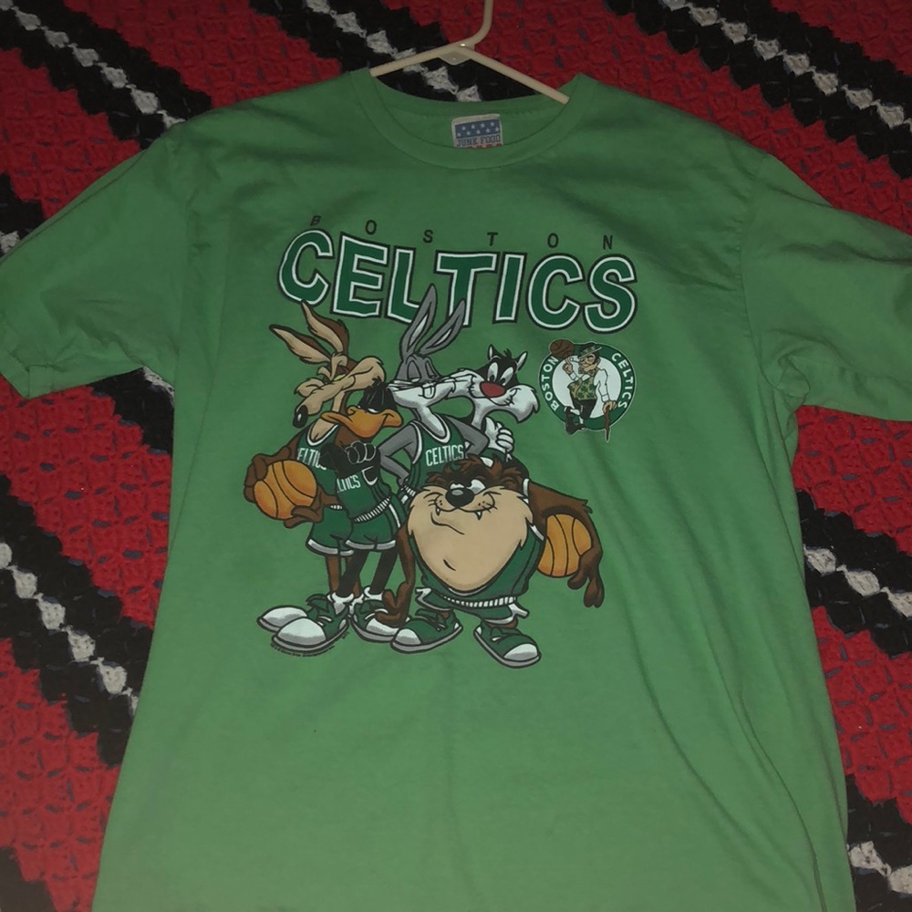 Urban outfitter Celtics tee